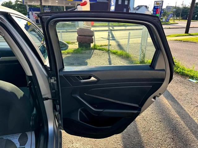Photo of 2019 Pyrite Silver Metallic Volkswagen Jetta