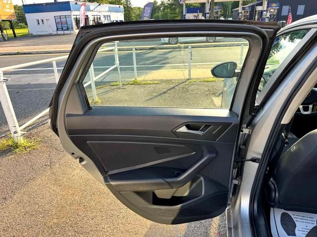 Photo of 2019 Pyrite Silver Metallic Volkswagen Jetta