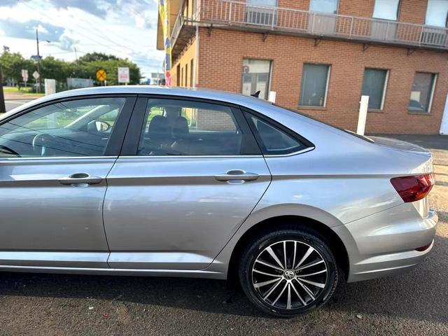 Photo of 2019 Pyrite Silver Metallic Volkswagen Jetta