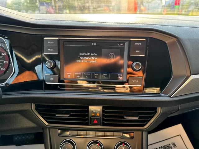 Photo of 2019 Pyrite Silver Metallic Volkswagen Jetta