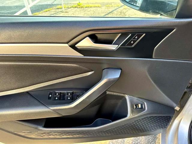 Photo of 2019 Pyrite Silver Metallic Volkswagen Jetta