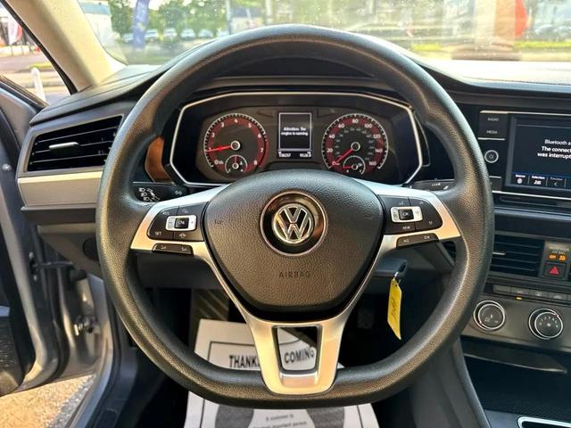 Photo of 2019 Pyrite Silver Metallic Volkswagen Jetta