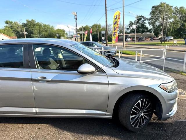Photo of 2019 Pyrite Silver Metallic Volkswagen Jetta