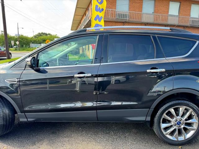 Photo of 2015 Tuxedo Black Ford Escape