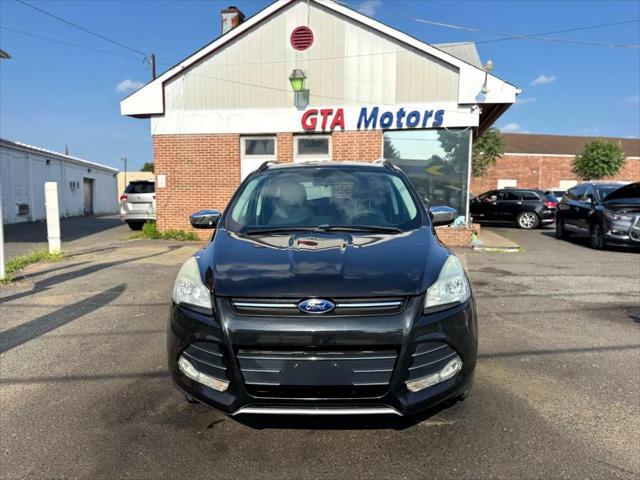 Photo of 2015 Tuxedo Black Ford Escape