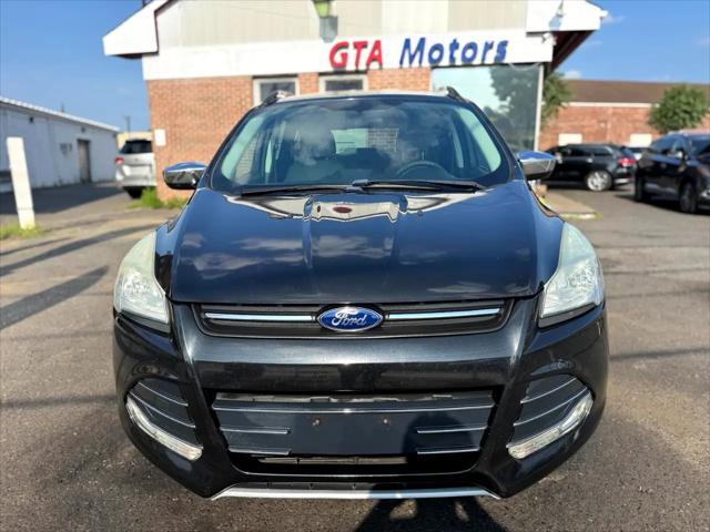 Photo of 2015 Tuxedo Black Ford Escape