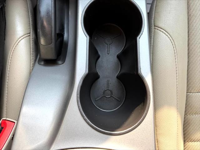 Photo of 2015 Tuxedo Black Ford Escape