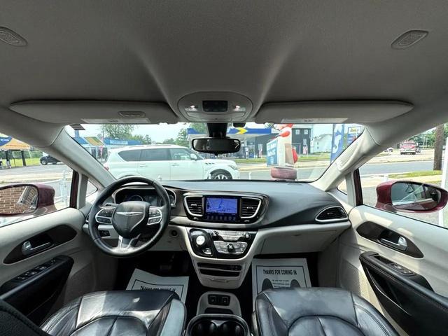 Photo of 2017 Maroon Chrysler Pacifica