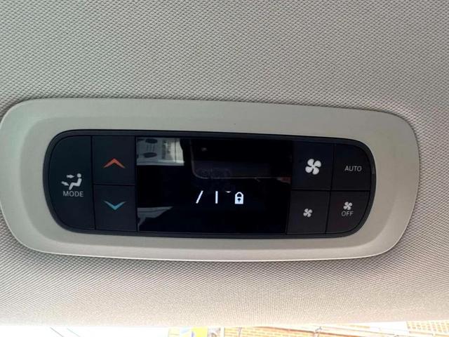 Photo of 2017 Maroon Chrysler Pacifica