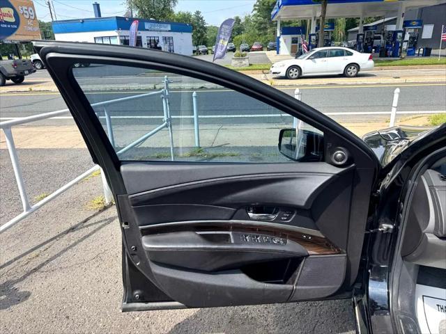 Photo of 2015 Crystal Black Pearl Acura RLX
