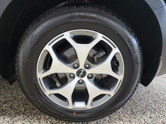 Photo of 2022 Ebony Black Kia Telluride