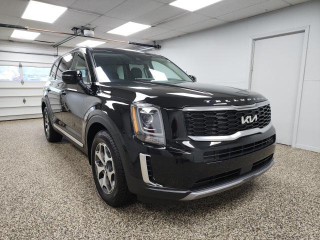 Photo of 2022 Ebony Black Kia Telluride