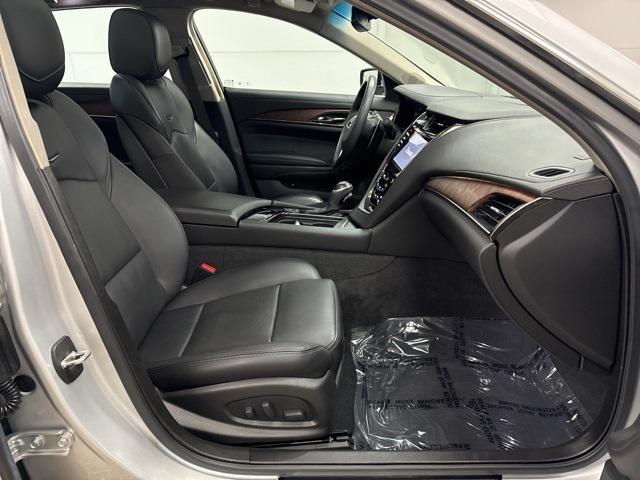 Photo of 2019 Radiant Silver Metallic Cadillac CTS