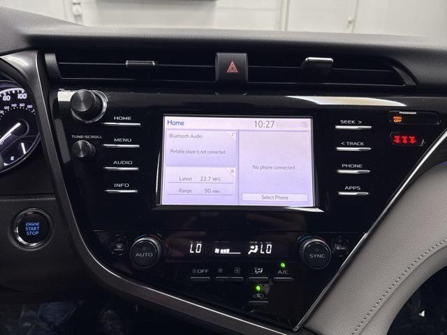 Photo of 2018 Predawn Gray Mica Toyota Camry