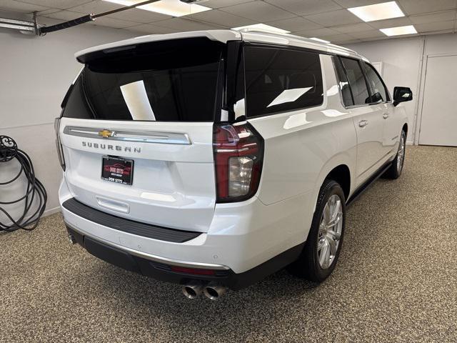 Photo of 2021 Iridescent Pearl Tricoat Chevrolet Suburban