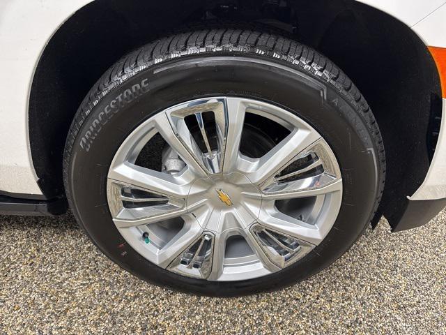 Photo of 2021 Iridescent Pearl Tricoat Chevrolet Suburban