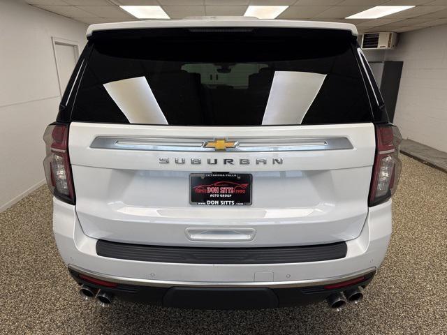 Photo of 2021 Iridescent Pearl Tricoat Chevrolet Suburban