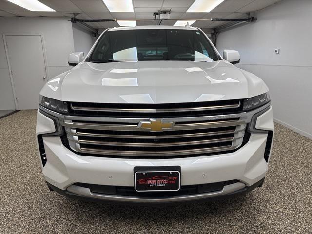 Photo of 2021 Iridescent Pearl Tricoat Chevrolet Suburban
