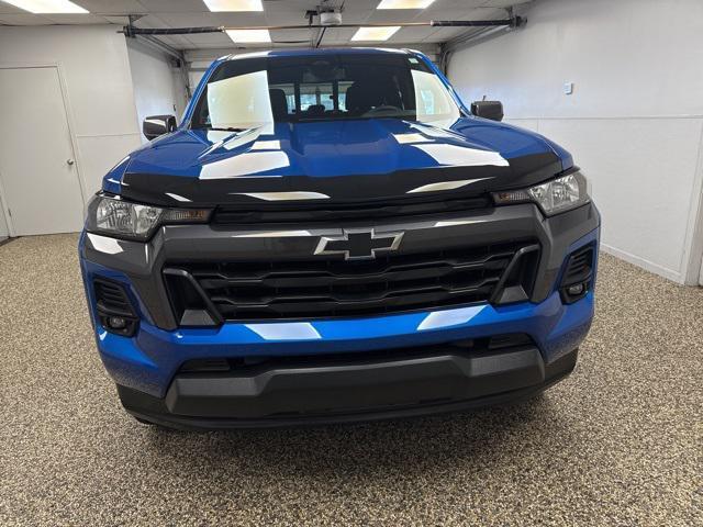 Photo of 2024 Glacier Blue Metallic Chevrolet Colorado