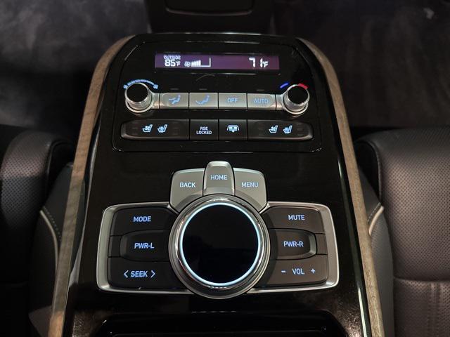 Photo of 2021 Adriatic Blue Genesis G90