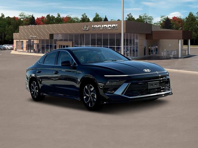 Photo of 2025 Black Hyundai SONATA
