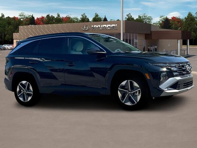 Photo of 2025 Ash Black Hyundai TUCSON Hybrid