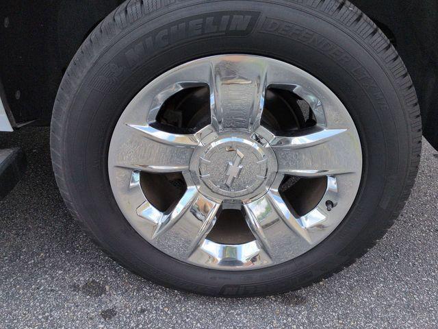 Photo of 2018 Summit White Chevrolet Tahoe