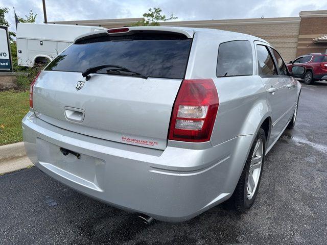Photo of 2005 Bright Silver Clearcoat Metallic Dodge Magnum