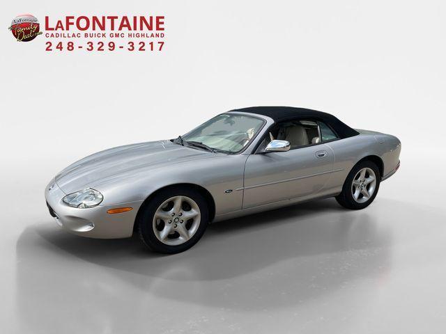 2000 Jaguar XK8