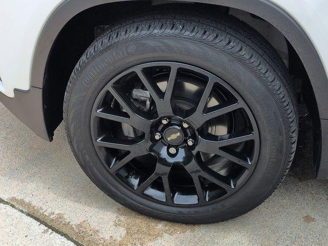 Photo of 2022 Summit White Chevrolet Trax