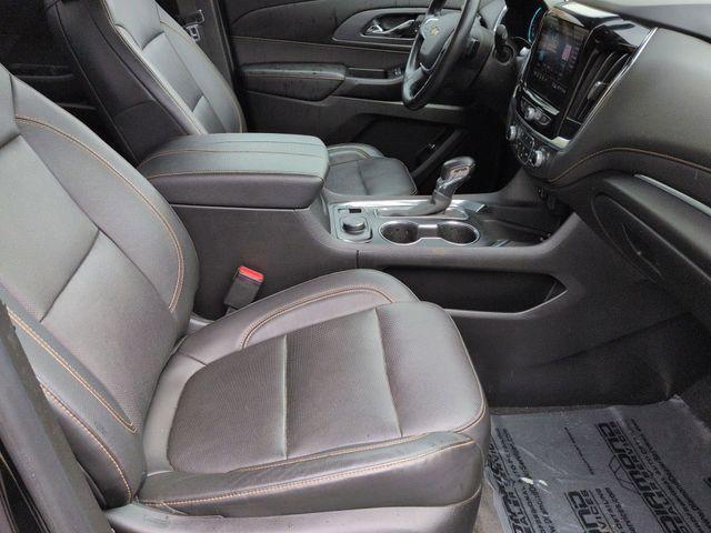 Photo of 2021 Mosaic Black Metallic Chevrolet Traverse