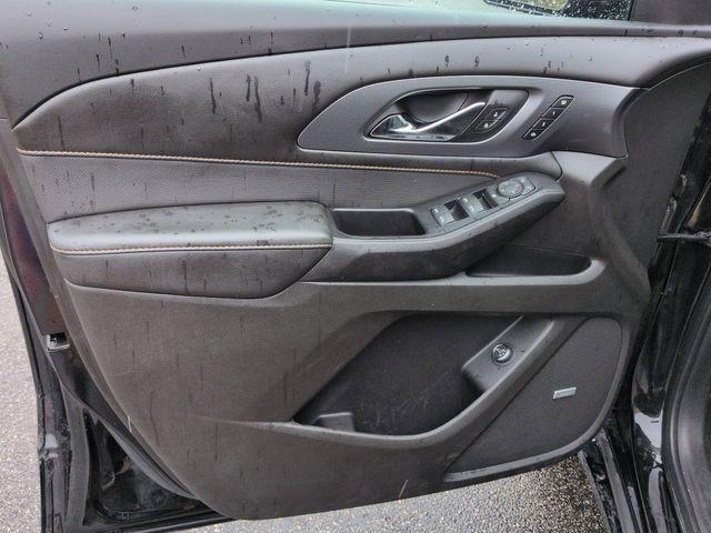 Photo of 2021 Mosaic Black Metallic Chevrolet Traverse