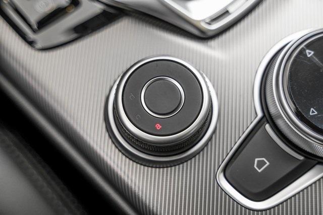 Photo of 2025 Verde Alfa Romeo Giulia