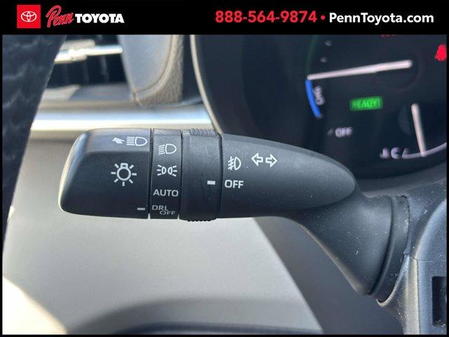 Photo of 2023 Wind Chill Pearl Toyota Sienna