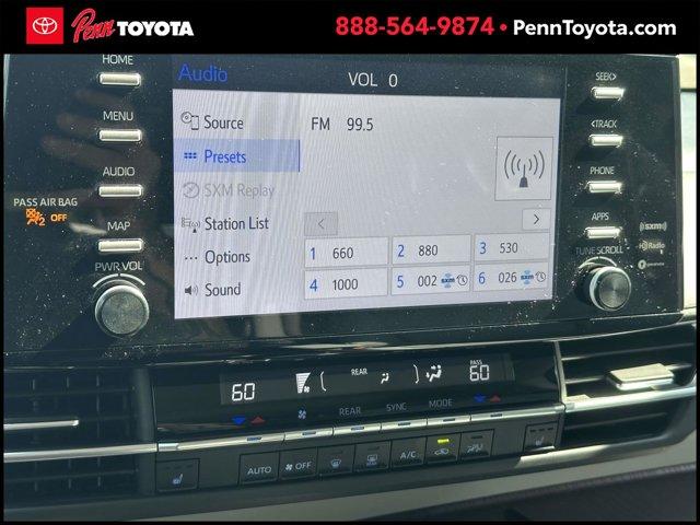 Photo of 2023 Wind Chill Pearl Toyota Sienna