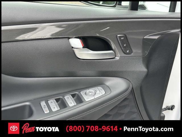 Photo of 2023 Quartz White Hyundai SANTA FE