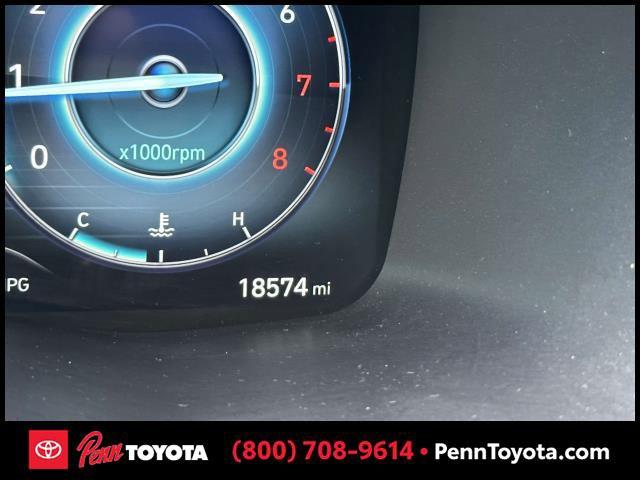 Photo of 2023 Quartz White Hyundai SANTA FE