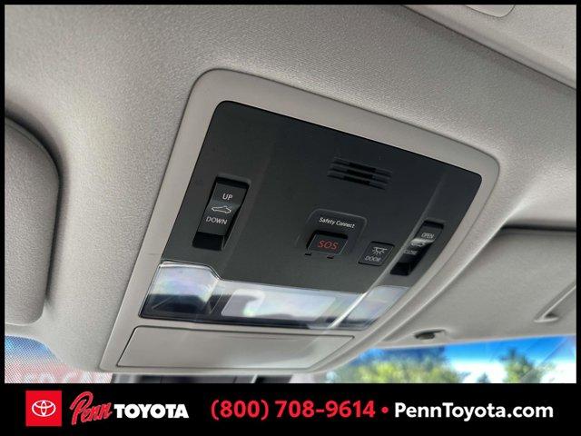 Photo of 2017 Eminent White Pearl Lexus RX 350