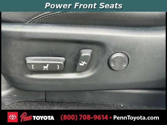 Photo of 2022 White Toyota 4Runner