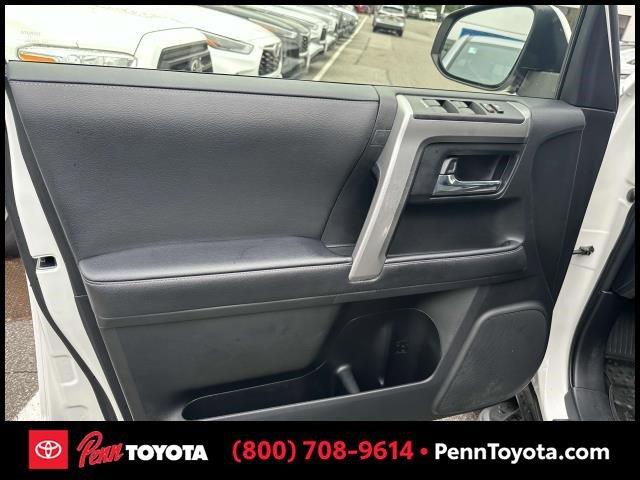 Photo of 2022 White Toyota 4Runner