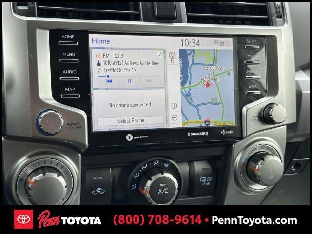 Photo of 2022 White Toyota 4Runner