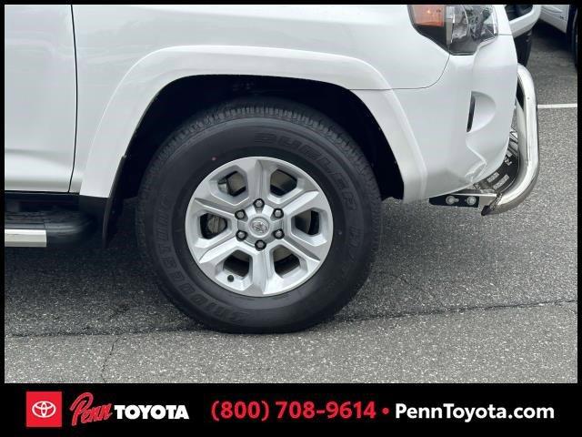 Photo of 2022 White Toyota 4Runner