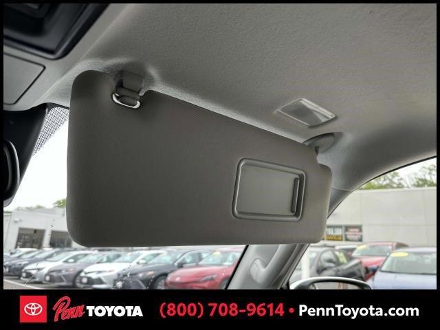 Photo of 2022 White Toyota 4Runner