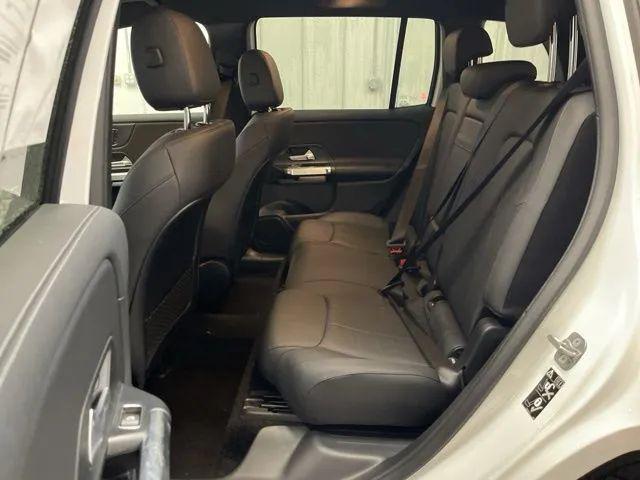 Photo of 2024 Polar White Mercedes-Benz GLB 250