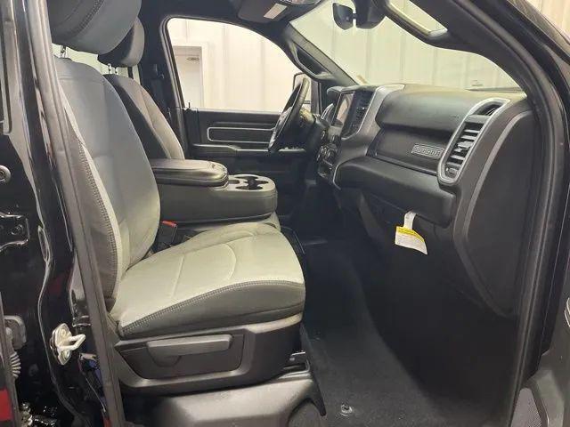 Photo of 2024 Diamond Black Crystal Pearlcoat RAM 2500