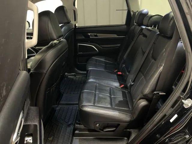 Photo of 2022 Ebony Black Kia Telluride
