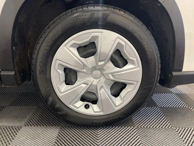 Photo of 2022 Crystal White Pearl Subaru Forester