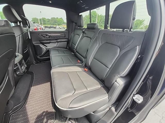 Photo of 2025 Diamond Black Crystal Pearlcoat RAM 1500