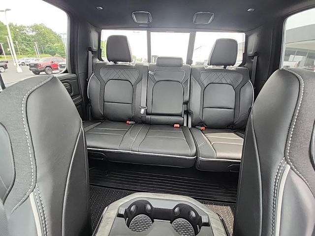 Photo of 2025 Diamond Black Crystal Pearlcoat RAM 1500