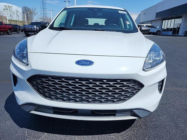 Photo of 2022 Oxford White Ford Escape